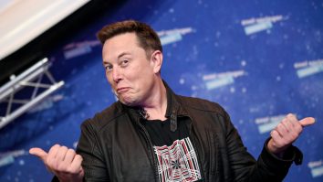 Elon Musk spune că „nimeni nu încearcă să-i asasineze pe Biden și Harris”. Postarea de pe X a fost ștearsă în urma reacțiilor negative