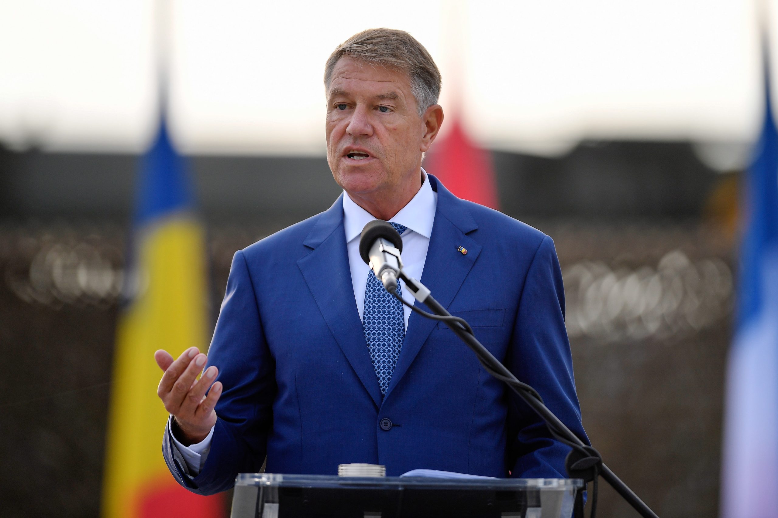 Iohannis nu poate candida ca independent pe listele PNL