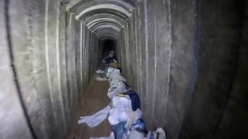 Israelul prezintă imagini cu tunelul Hamas în care au fost ținuți și apoi uciși cei șase ostatici găsiți la începutul lui septembrie