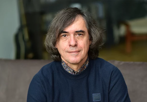 Autorul român Mircea Cărtărescu a devenit scriitor rezident la Universitatea Columbia din New York