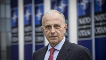 Mircea Geoană demisionează de la NATO. Politicianul își pregătește candidatura la alegerile prezidențiale