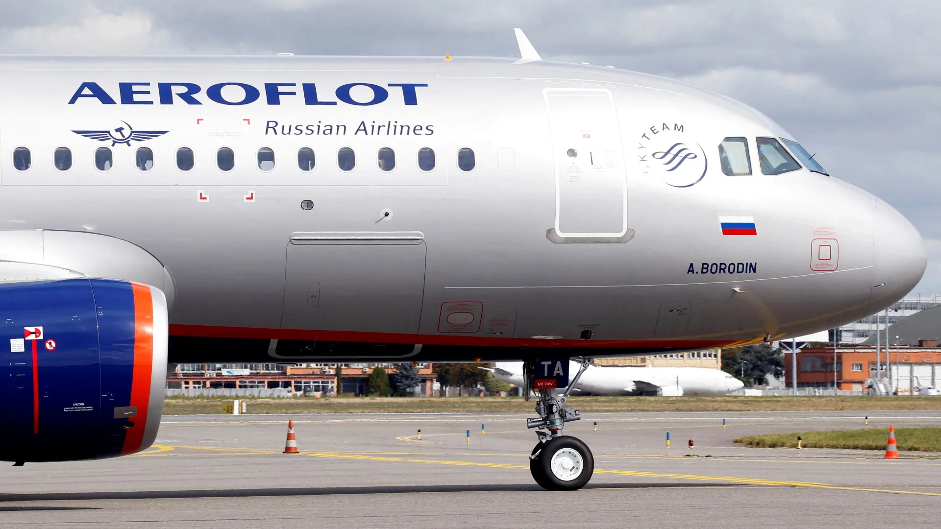 Rusia vrea să introducă Wi-Fi în avioane până în 2028. Sancțiunile Occidentului ar putea fi o piedică