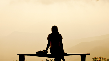 Gen Z nu vrea relații pentru că sunt prea complicate. Radu Leca: „O relație înseamnă să fii personajul pe care îl dorește partenerul tău”