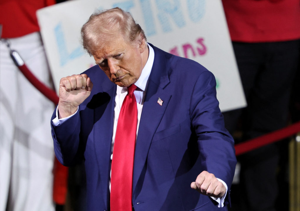 Documente confidențiale ale campaniei lui Donald Trump au fost trimise echipei Biden de un grup de hackeri iranieni