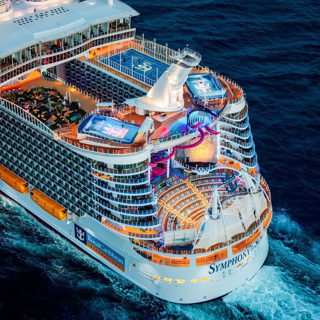 După 274 de zile, pasagerii Royal Caribbean Ultimate World Cruise s-au întors cu picioarele pe pământ. Cum a fost „călătoria vieții”?