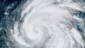 „Furtuna Ashley”: Trei din 10 europeni își fac provizii de mâncare în caz de dezastru