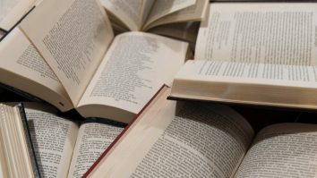 SUA interzic peste 10.000 de cărți în școli. Care sunt romanele „luate în vizor”