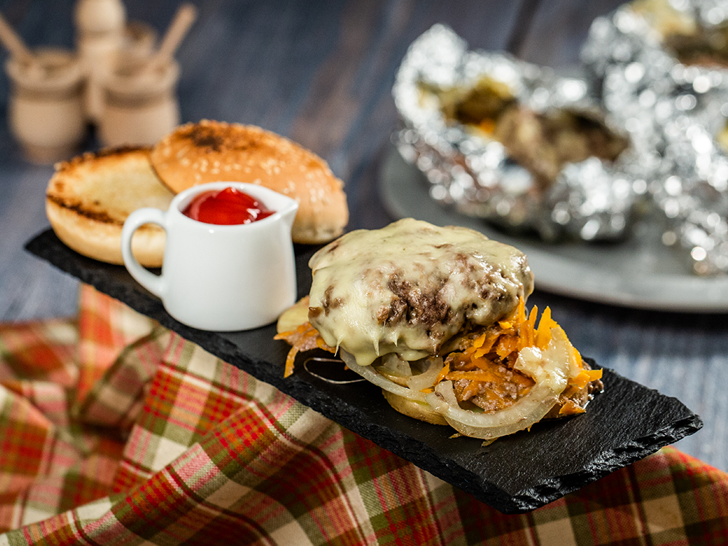 Ce mănânci azi? Te poți inspira din topul celor mai ciudate cereri de room service