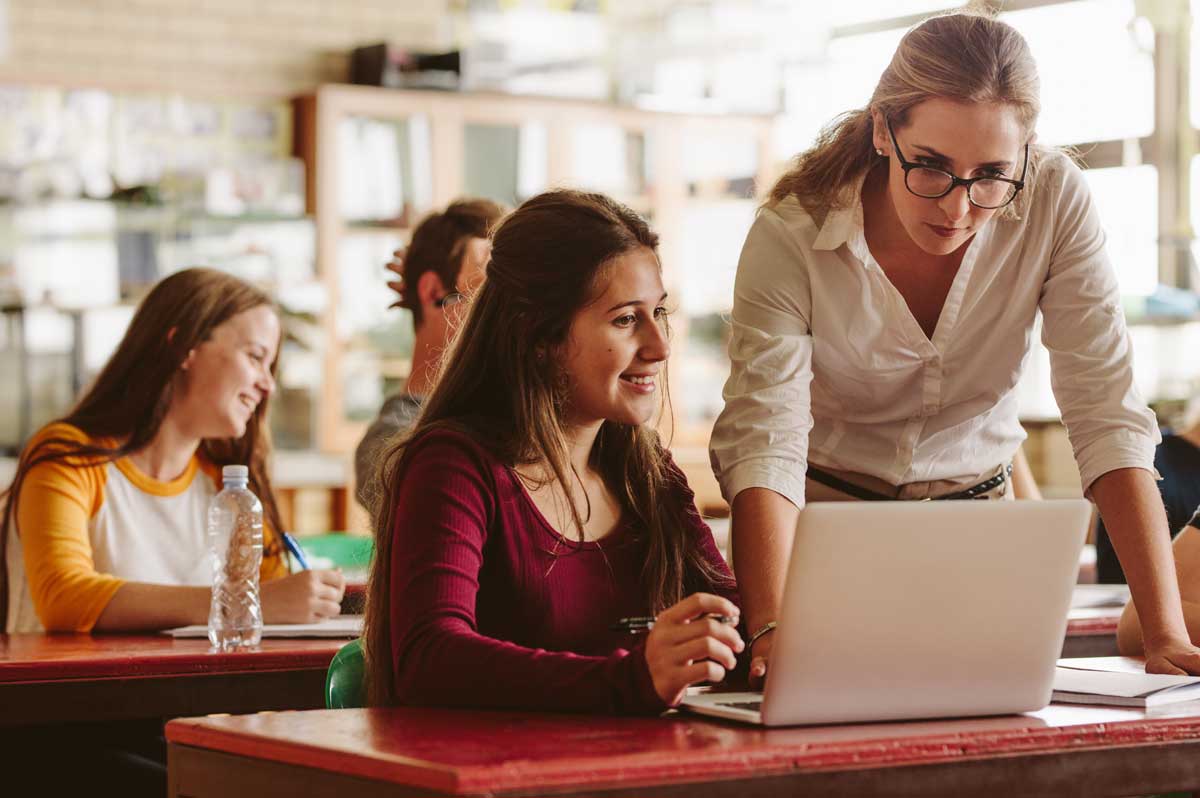 Tu cum îți alegi cariera? Arena Elevilor reunește 3.000 de elevi și 100 de speakeri la București