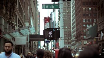 Europa are mai multe „walkable cities” decât SUA. Cât de rapid ajungi în București la servicii de bază