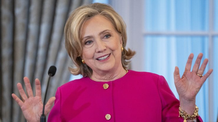Hillary Clinton spune că Joe Biden „a făcut ceea ce trebuia” când a renunțat să candideze la alegerile prezidențiale din SUA