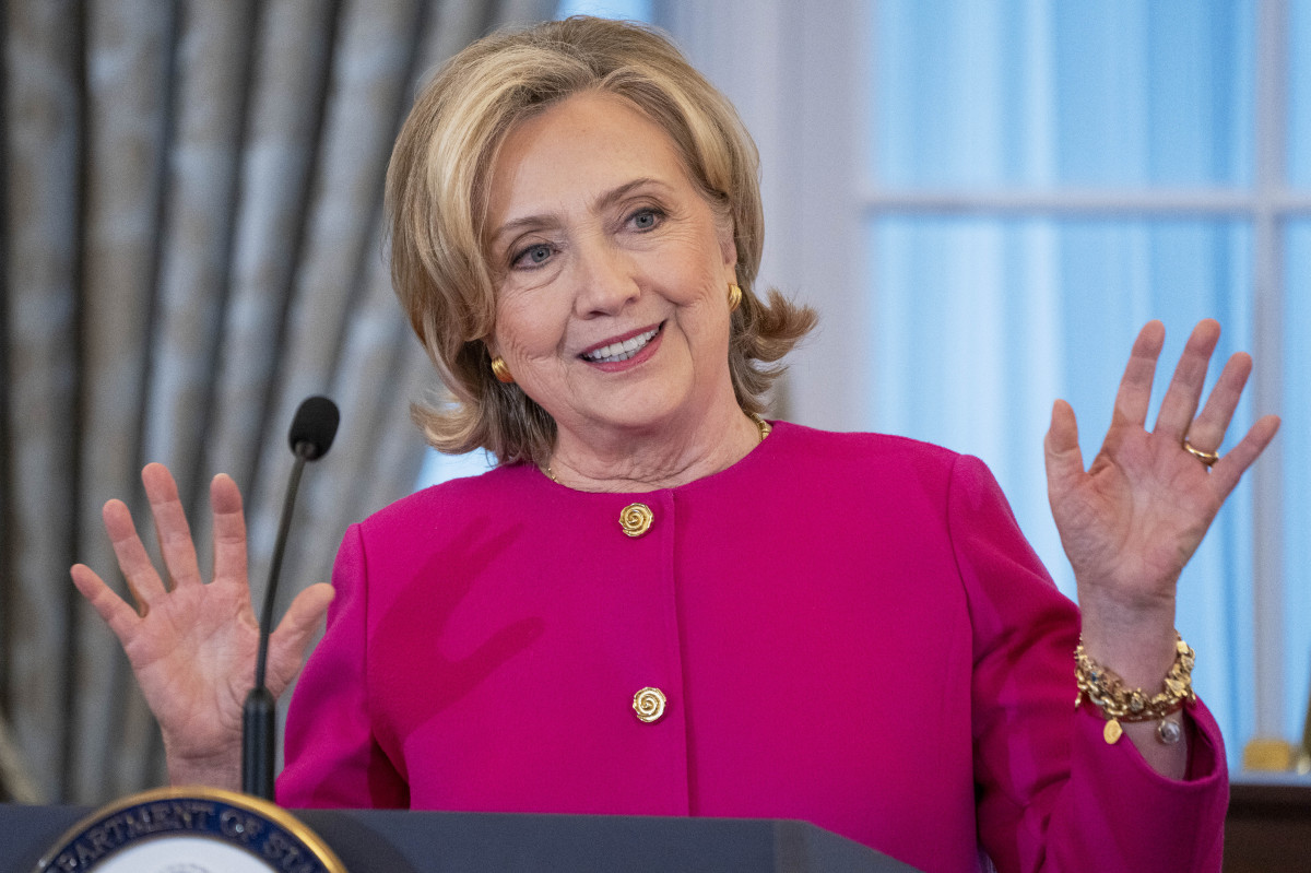 Hillary Clinton spune că Joe Biden „a făcut ceea ce trebuia” când a renunțat să candideze la alegerile prezidențiale din SUA