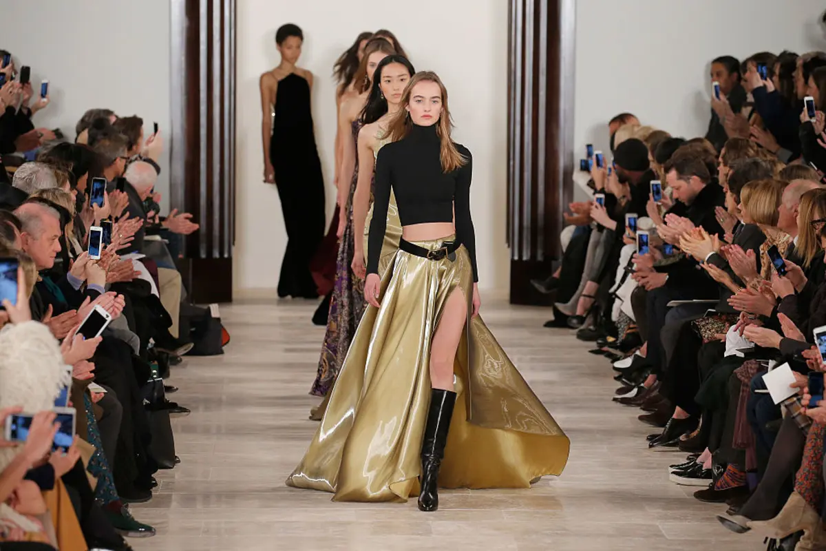 New York Fashion Week aduce stilul în garderoba ta