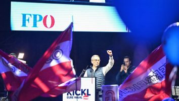 Victoria extremei drepte în Austria stârnește temeri pentru democrație și viitorul guvernului