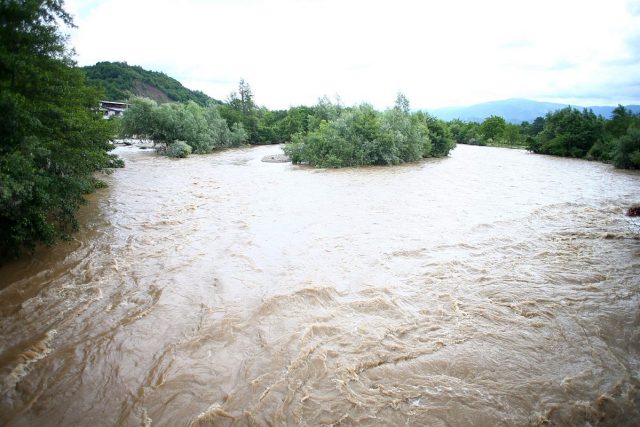 Hidrologii au emis o avertizare Cod portocaliu de inundaţii