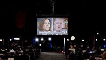 Statele Unite sau Statele Dezbinate ale Americii? Cine a câștigat dezbaterea Harris – Trump