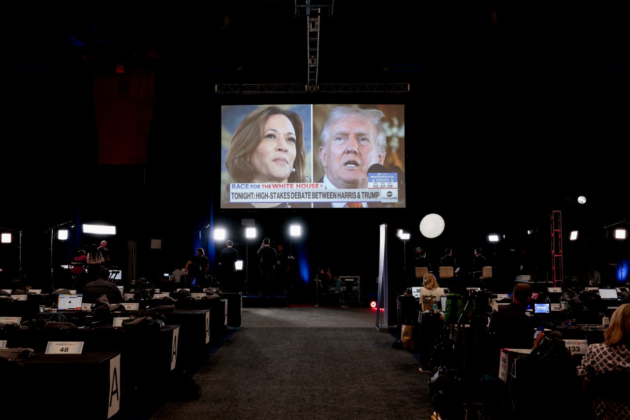 Statele Unite sau Statele Dezbinate ale Americii? Cine a câștigat dezbaterea Harris – Trump