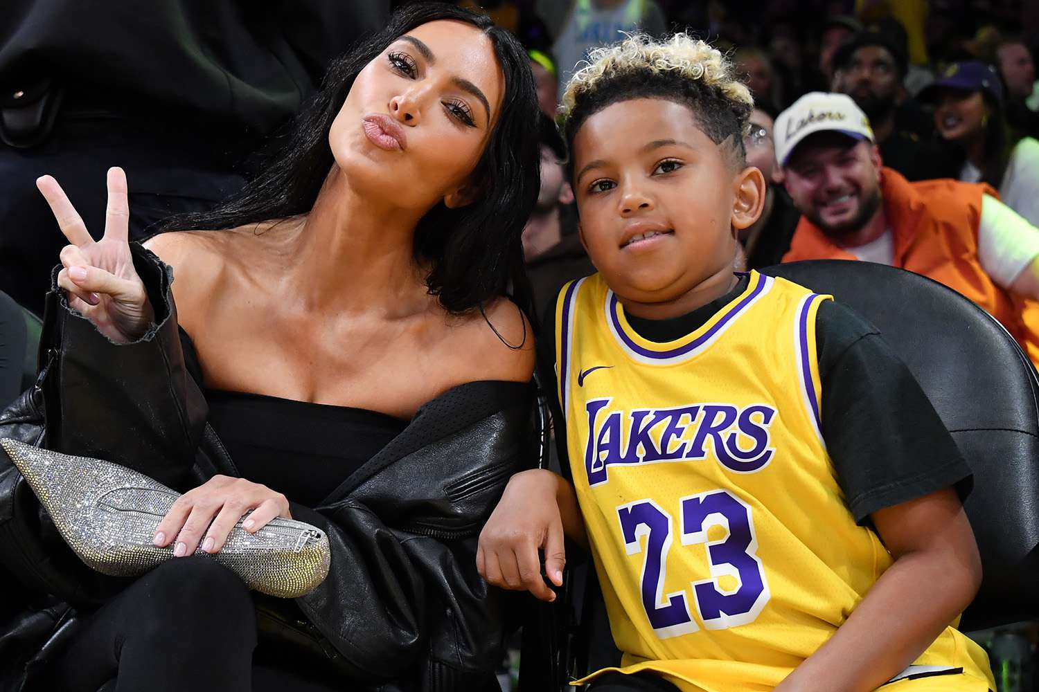 Kim Kardashian și-a lăsat fiul de 8 ani să aibă canal de YouTube. Condiția? Să semneze un „contract” prin care promite să nu divulge nimic despre familia lor