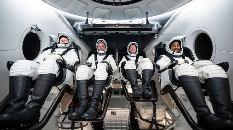 NASA intenționează să trimită doi astronauți în loc de patru la ISS, astfel încât perechea blocată de Boeing Starliner să se poată întoarce