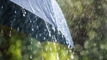 Meteorologii prognozează perioade de instabilitate atmosferică accentuată. Ce zone sunt vizate de ploile torențiale