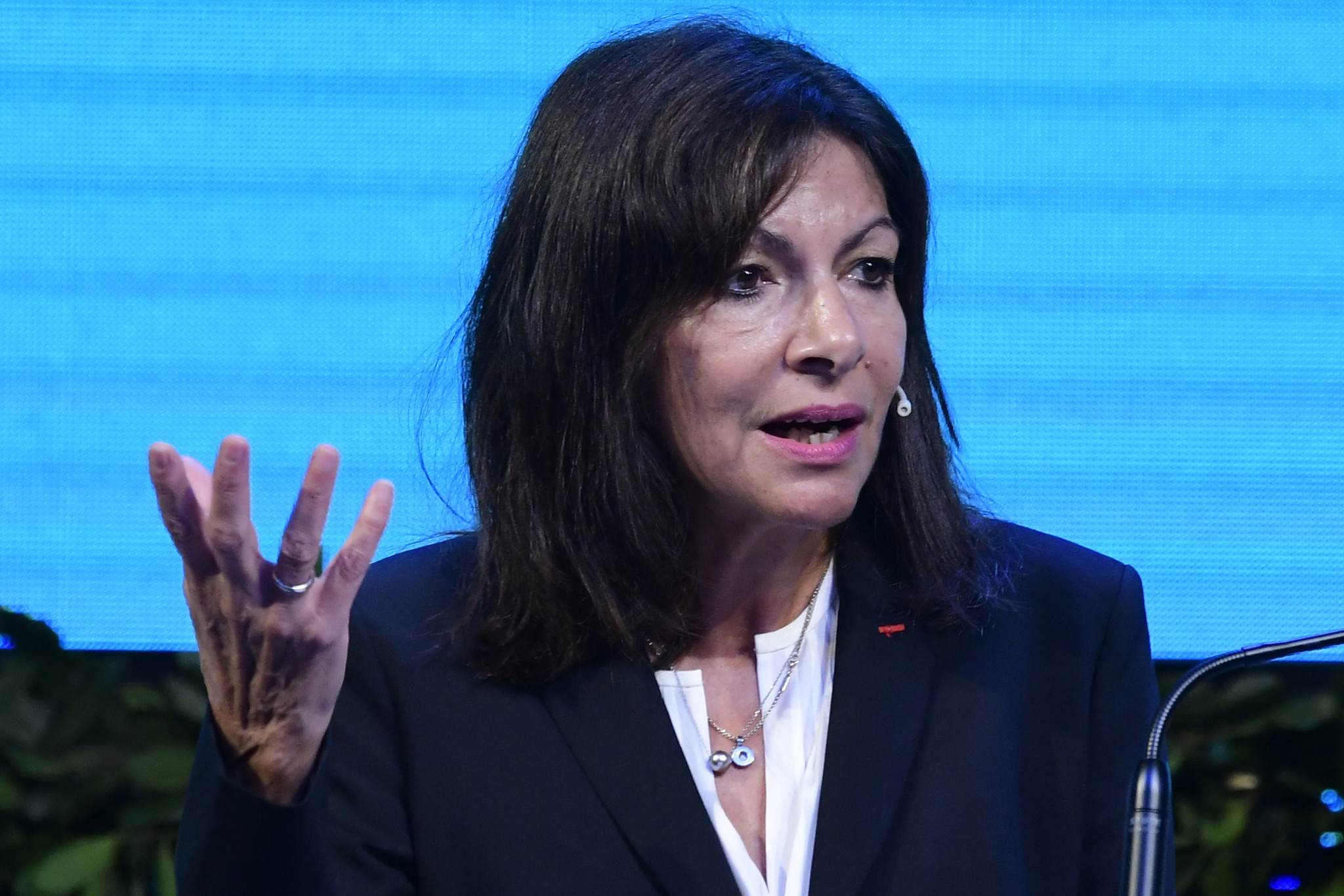 Anne Hidalgo, primarul Parisului, reduce viteza pe șoseaua de centură a orașului. Care va fi limita maximă cu care se va putea circula