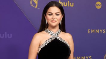 Selena Gomez a făcut o glumă despre „doamnele cu pisici, fără copii” la Premiile Emmy. Ce a spus artista