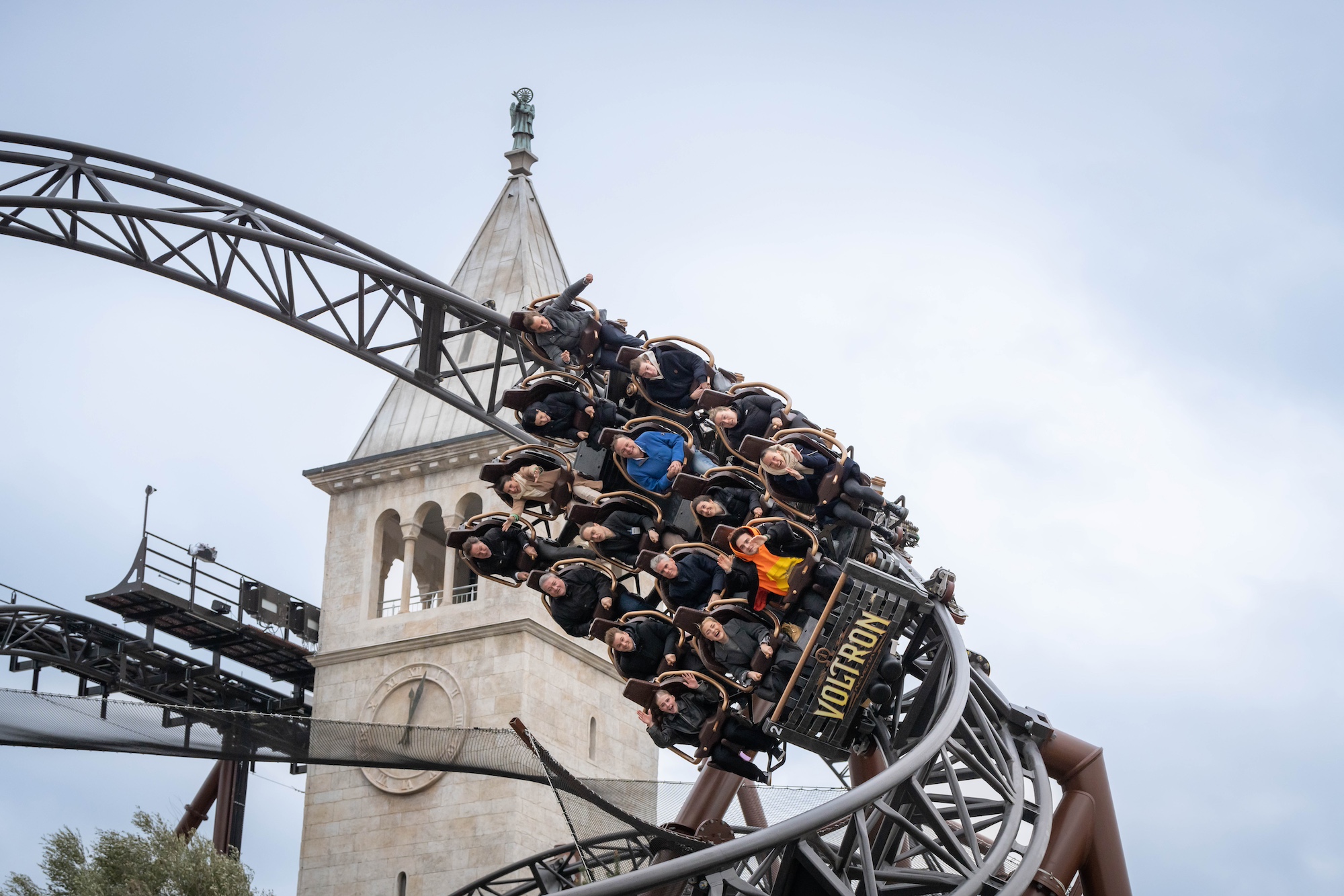 Împachetează și curajul când vizitezi Germania! Europa-Park este „cel mai bun parc de distracții din lume”