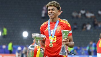 Jucătorul Barcelonei, Lamine Yamal, este nominalizat la Balonul de Aur la doar 17 ani. Gala va avea loc pe 24 octombrie