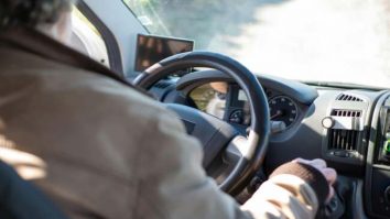 Șoferii agresivi vor putea fi reclamați direct prin aplicația M.A.I. Sesizarea trebuie să conțină datele personale și dovada audio-video sau video