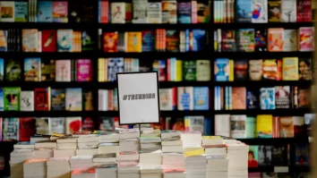 TikTok lansează o serie de cărți tipărite prin propria editură. Cum sunt influențate preferințele cititorilor