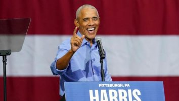 Barack Obama face apel la americani să o voteze pe Kamala Harris, în timp ce îl critică pe Trump: „Nu se gândește la voi”