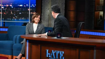 Kamala Harris apare la „The Late Show With Stephen Colbert”. Este prima apariție în calitate de candidat la președinție