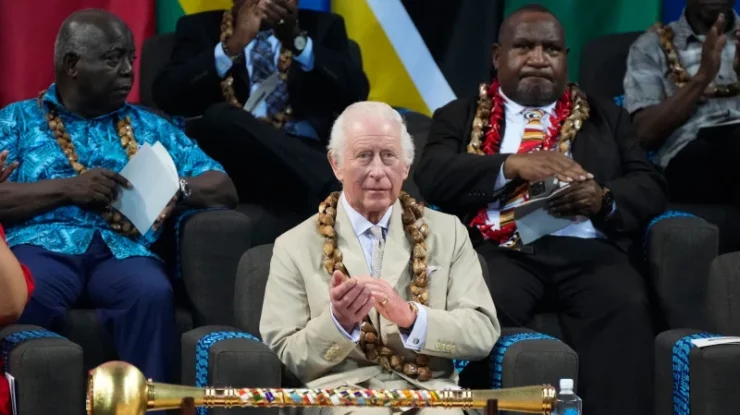 Regele Charles spune că trecutul nu poate fi schimbat. Apelurile pentru reglarea legii sclaviei cresc în Samoa