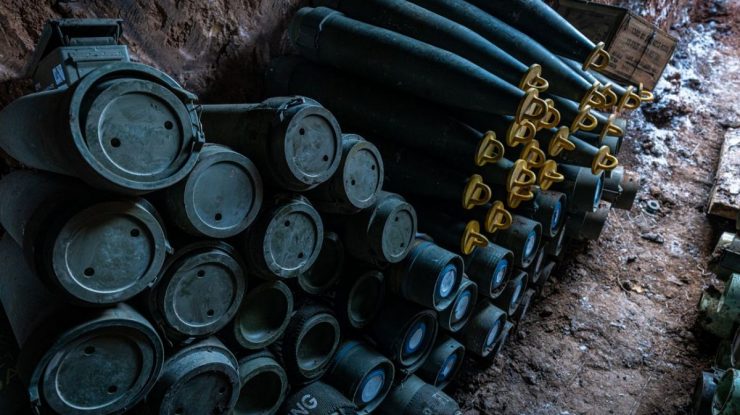 The Times: Jumătate din toate proiectilele de artilerie utilizate de Rusia în Ucraina sunt furnizate de Coreea de Nord