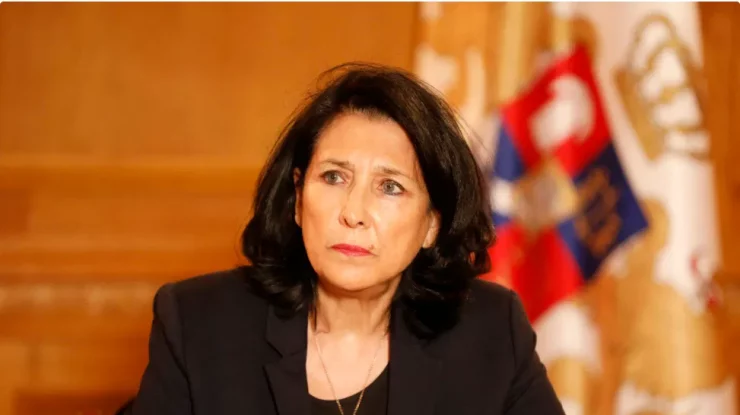 Președintele Georgiei face apel la proteste, în timp ce opoziția critică alegerile. Zourabichvili: „Rusia a furat alegerile”