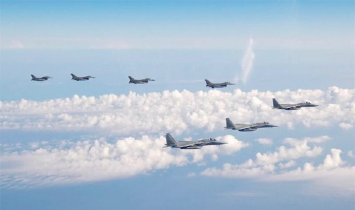 Un număr record de 153 de avioane militare chineze au fost detectate în apropierea Taiwanului
