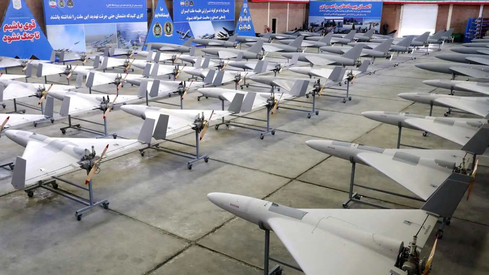 Ucraina construiește drone cu Inteligență Artificială. 75% dintre europeni vor ca poliția și armata să folosească A.I.