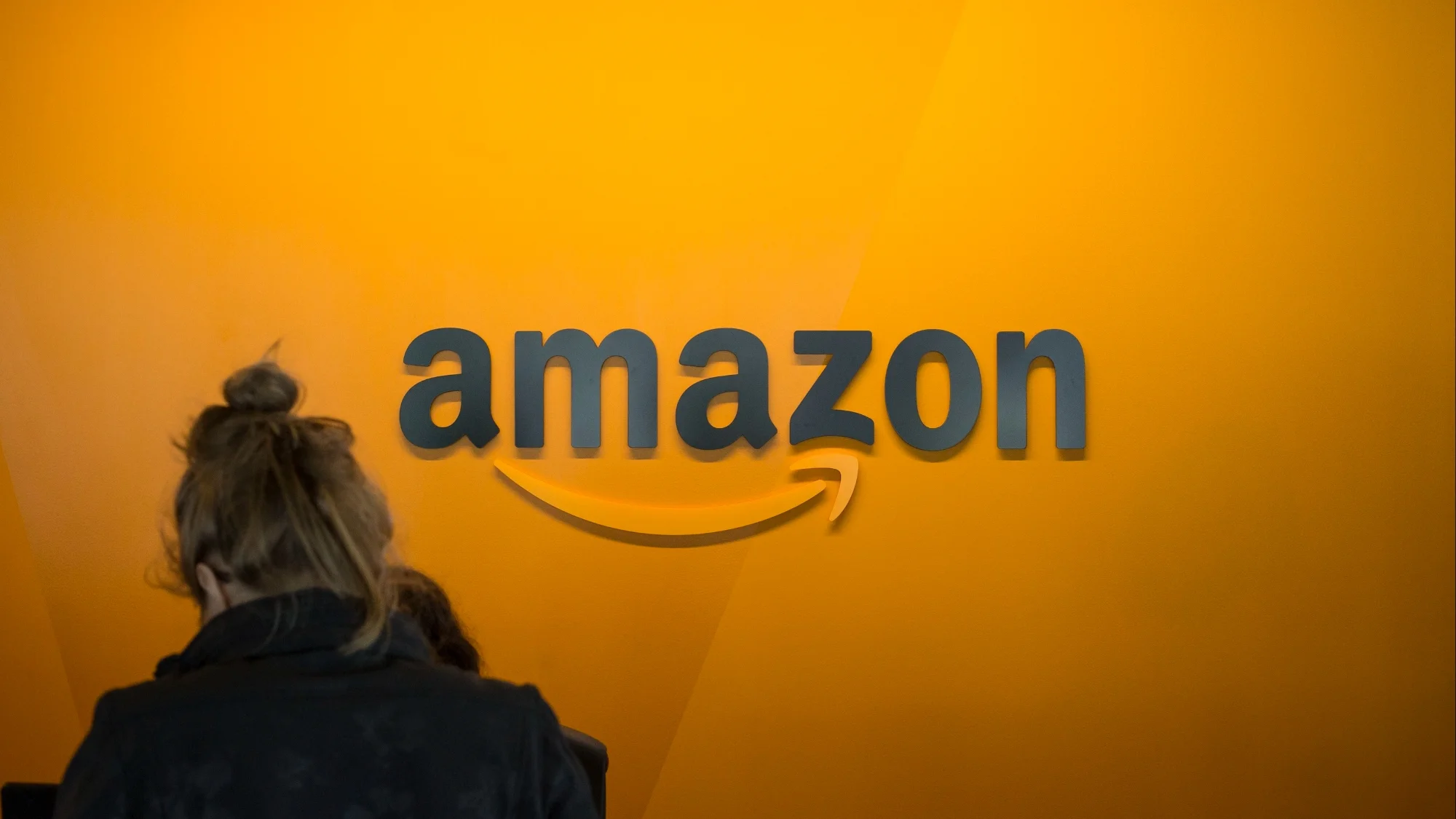Amazon a lansat un nou chatbot A.I. care este „mai sigur decât ChatGPT” pentru a fi utilizat de angajați