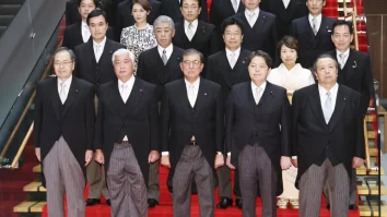 Guvernul Japoniei recunoaște că a editat fotografia noului său cabinet, după o furtună de batjocură online