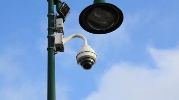 Franța: Supravegherea video algoritmică vă fi generalizată de Guvernul Barnier. Metoda a fost testată în timpul Jocurilor Olimpice