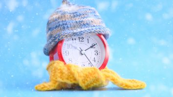 În această noapte trecem la ora de iarnă. Cum se adaptează corpul tău la această schimbare