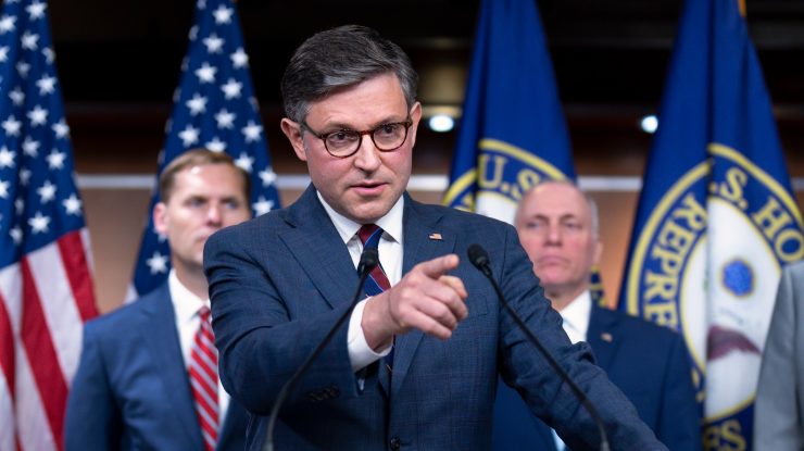 J.D. Vance și Președintele Camerei Reprezentanților ocolesc întrebarea despre înfrângerea lui Trump în 2020: „Vorbim despre viitor”