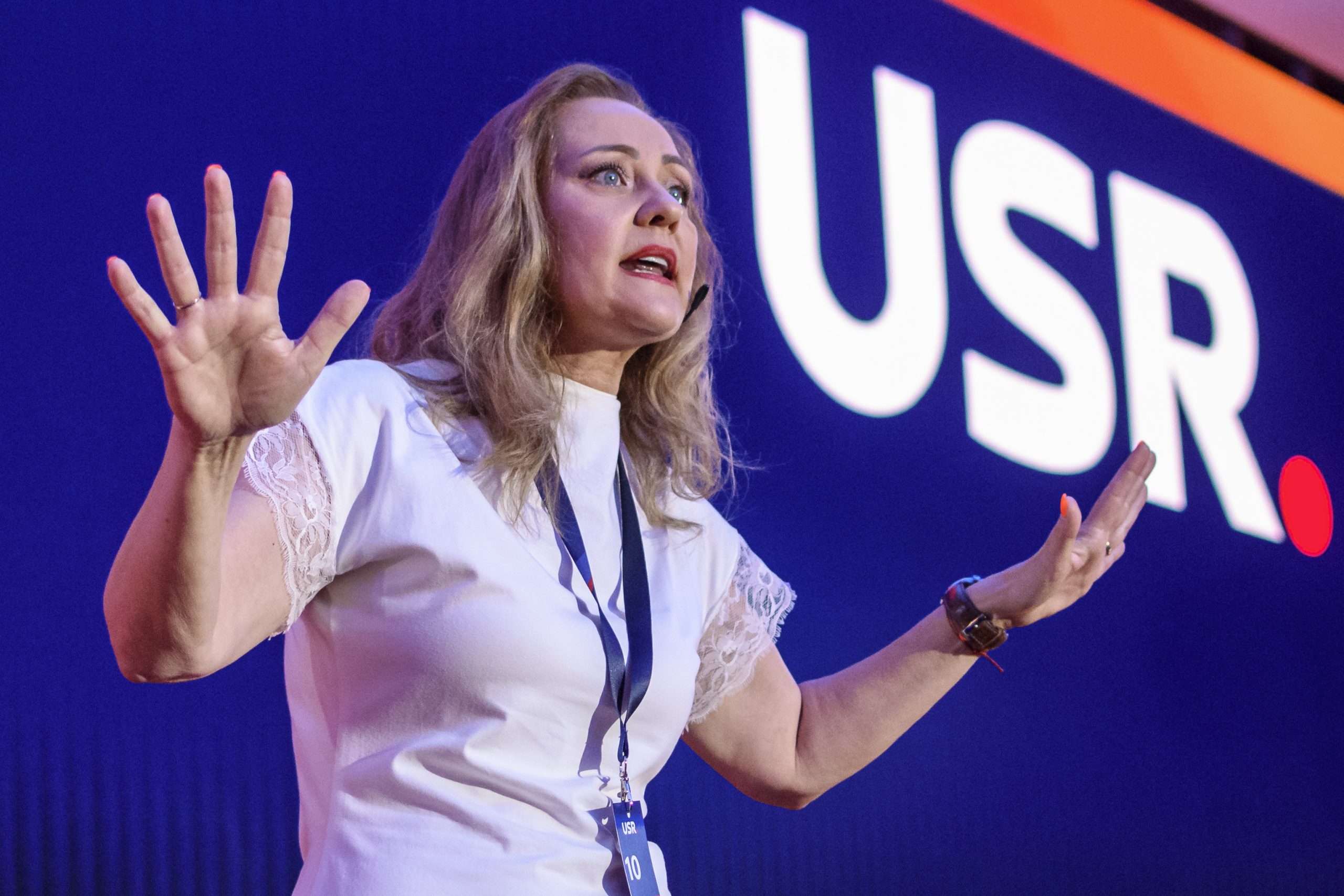 SRI: Elena Lasconi nu a fost angajata sau colaboratoarea noastră