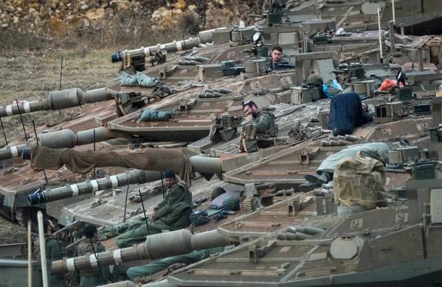 BBC: Tancurile și avioanele s-au pus în mișcare la frontiera dintre Israel și Liban. Câmpurile de la câțiva kilometri de graniță se golesc