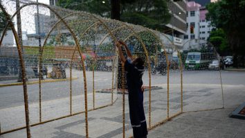 Venezuela sărbătorește Crăciunul. Locuitorii susțin că este vorba despre o distragere de la criza economică