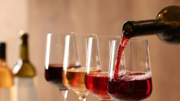 Festivalul Vinului te așteaptă în Capitală! Află de la somelieri cum alegi vinul perfect