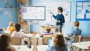 România primește o finanțare de 80 de milioane de euro pentru digitalizarea educației. Ce plan are Deca pentru cadrele didactice