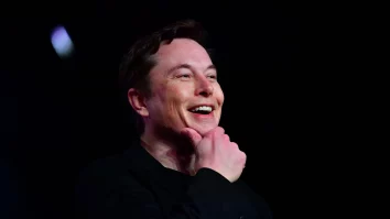 Elon Musk este obligat de o instanță federală să răspundă la alte întrebări din partea avocaților cu privire la preluarea X
