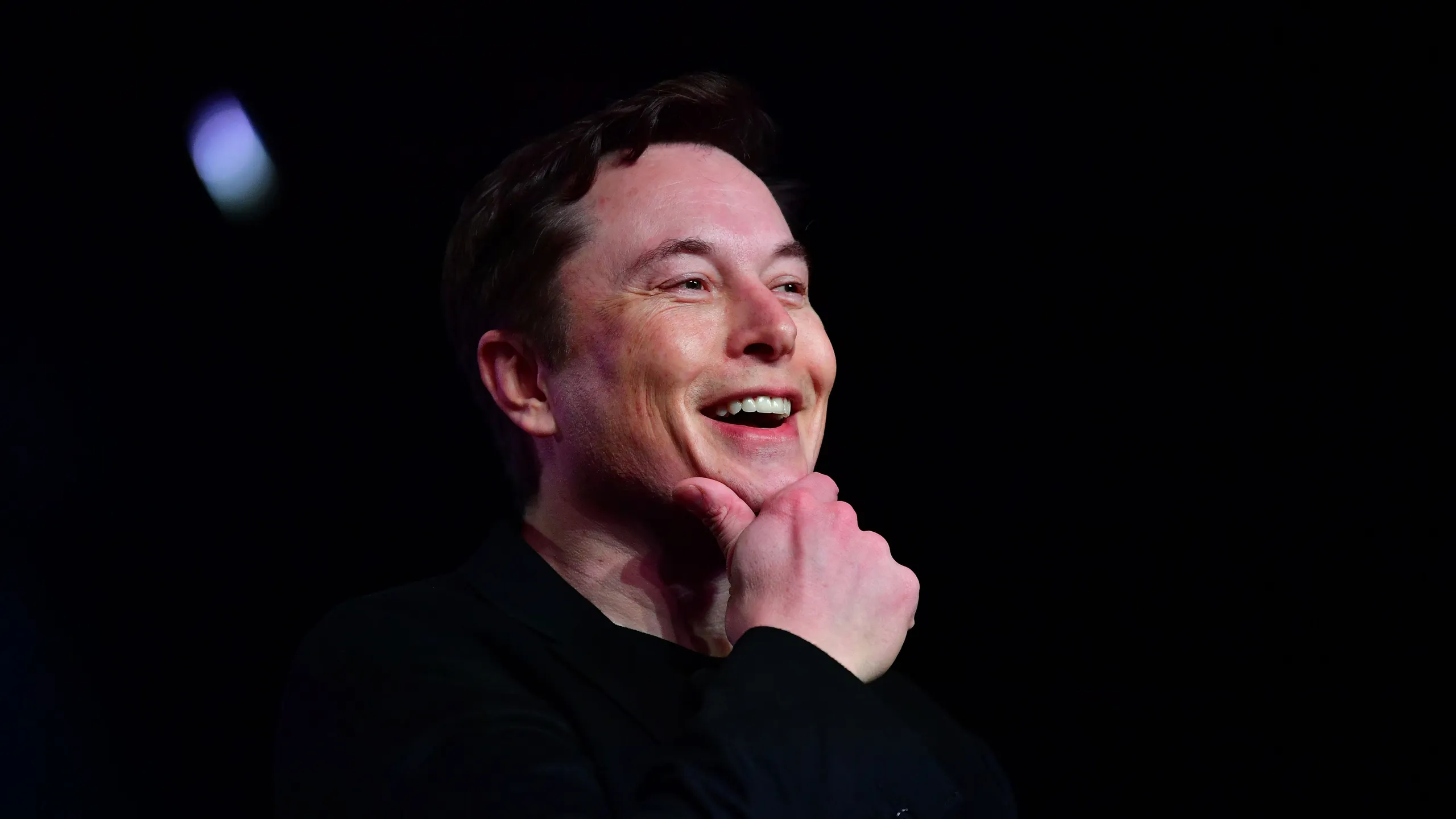Elon Musk este obligat de o instanță federală să răspundă la alte întrebări din partea avocaților cu privire la preluarea X