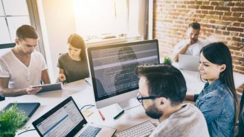 Industria IT din România înregistrează o creștere mai mare decât anul trecut. Edward Crețescu: „Trebuie să punem companiile din România pe harta globală”